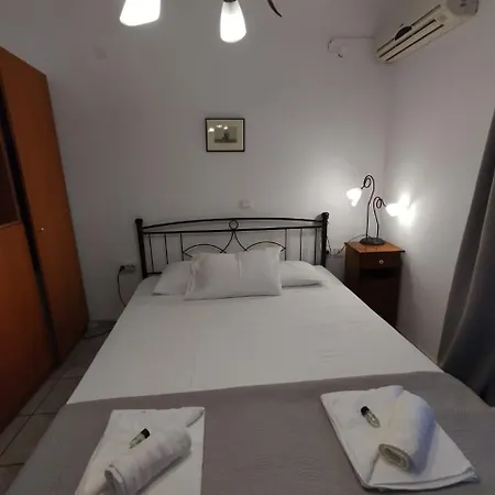 Aronis Spyros Panoramic Seaview Rooms Longos  Room photo