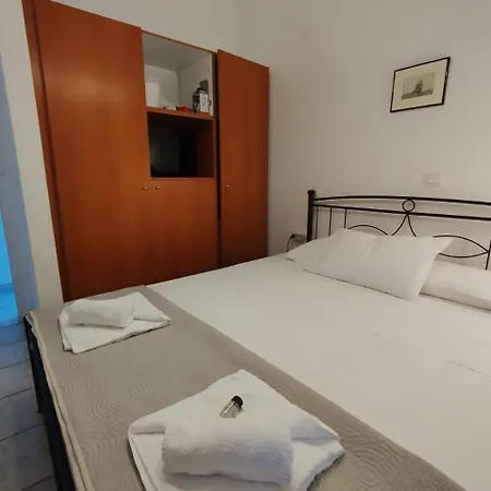 Aronis Spyros Panoramic Seaview Rooms Longos  Room photo